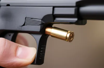 Illustration semiautomatic - Image 1