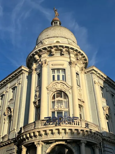 Illustration centralized - Image 2