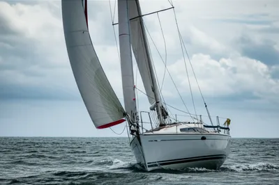 Illustration staying - Image 1