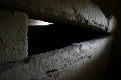 Illustration through - Image 1