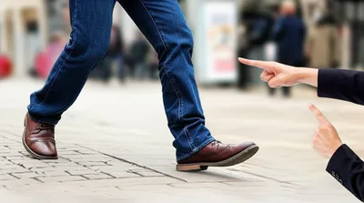 Illustration tripping - Image 1