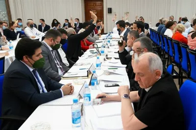 Illustration abstaining - Image 1