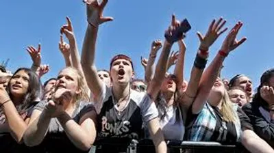 Illustration uproar - Image 2