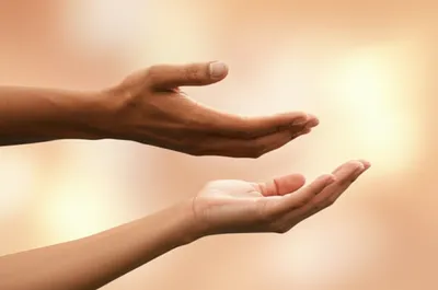 Illustration reaching - Image 1