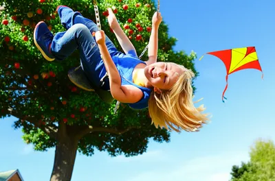 Illustration swinging - Image 1