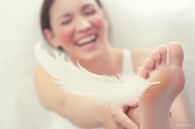 Illustration tickling - Image 1