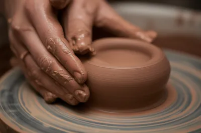 Illustration modelled - Image 1