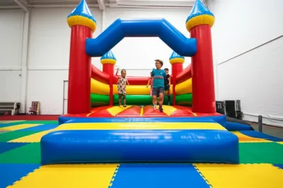 Illustration bouncer - Image 1