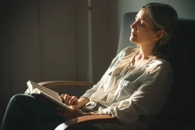 Illustration dozing - Image 1