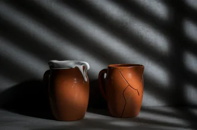 Illustration jugs - Image 1