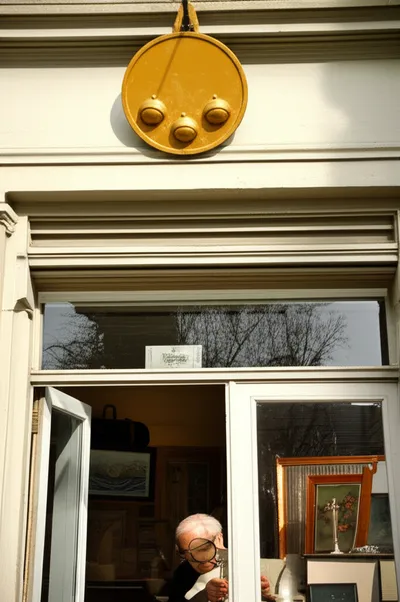 Illustration pawn - Image 1