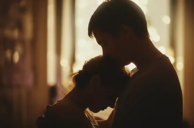 Illustration hugged - Image 1