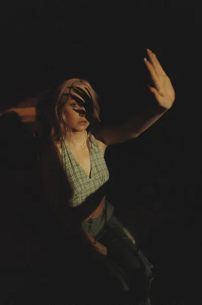 Illustration appearing - Image 2