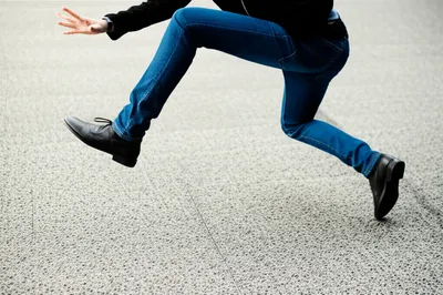 Illustration stumble - Image 1