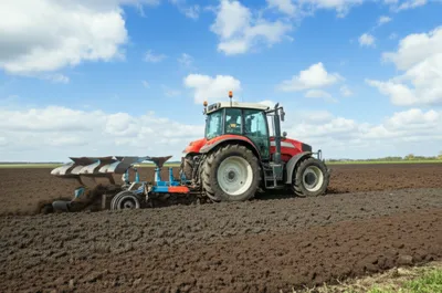 Illustration ploughs - Image 1