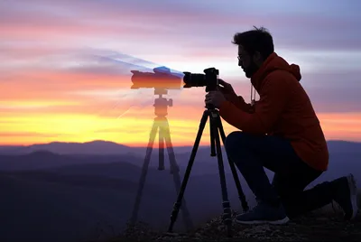 Illustration bracketed - Image 1