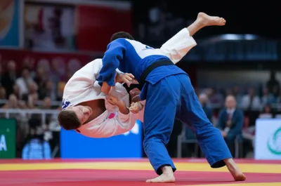 Illustration hyped - Image 1