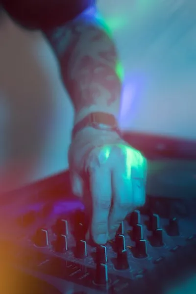 Illustration equalising - Image 2