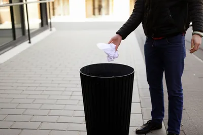 Illustration tossed - Image 1