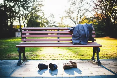 Illustration expecting - Image 1