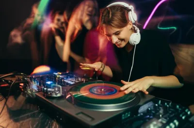 Illustration spin - Image 1