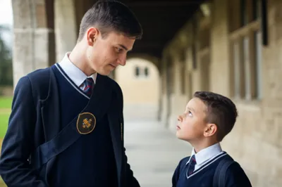 Illustration minor - Image 1