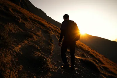 Illustration trekker - Image 1