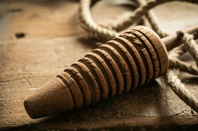 Illustration top - Image 1