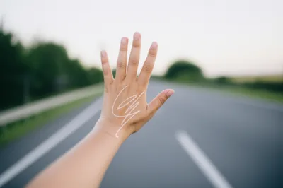 Illustration bye - Image 1