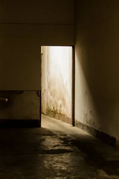 Illustration uninviting - Image 2