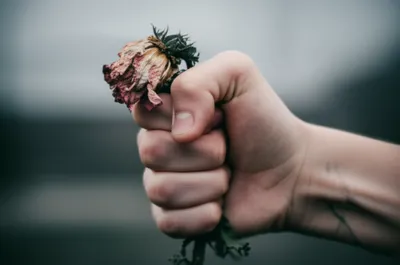 Illustration grieved - Image 1