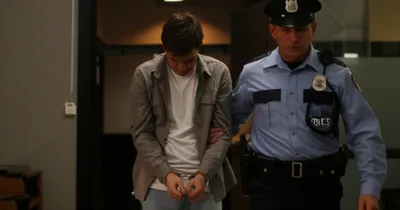 Illustration cop - Image 1