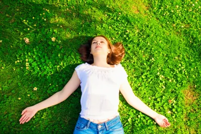 Illustration reposing - Image 1