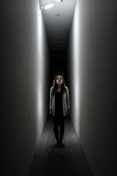 Illustration closer - Image 1