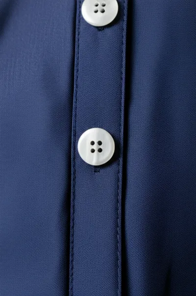 Illustration buttoned - Image 1