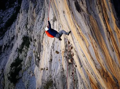 Illustration precipitous - Image 1