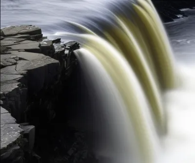 Illustration singularity - Image 1