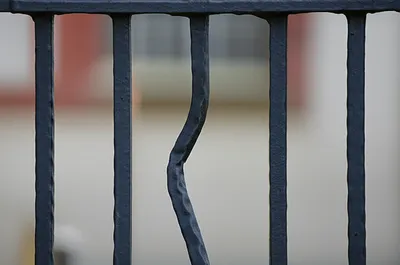 Illustration strikes - Image 1