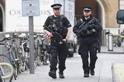 Illustration patrolman - Image 2