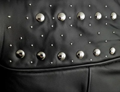 Illustration studs - Image 1