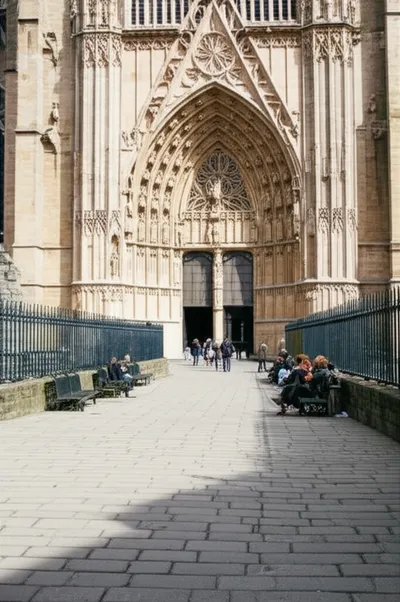 Illustration parvis - Image 1