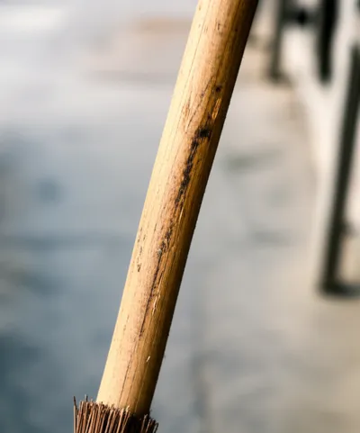 Illustration broomstick