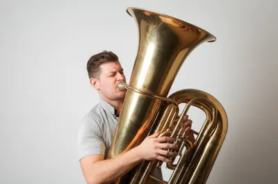 Illustration bombardon - Image 1