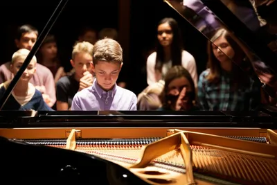 Illustration precocious - Image 1