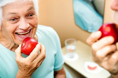 Illustration dentures - Image 1