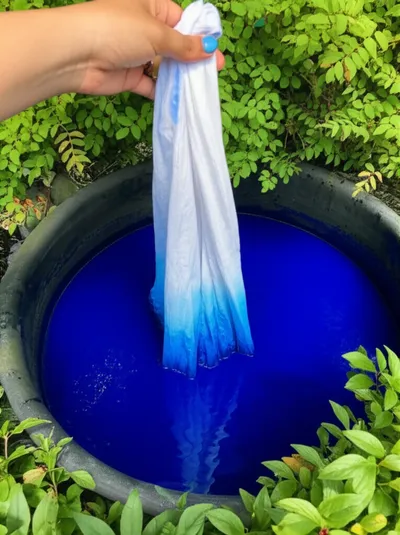 Illustration indigo - Image 1