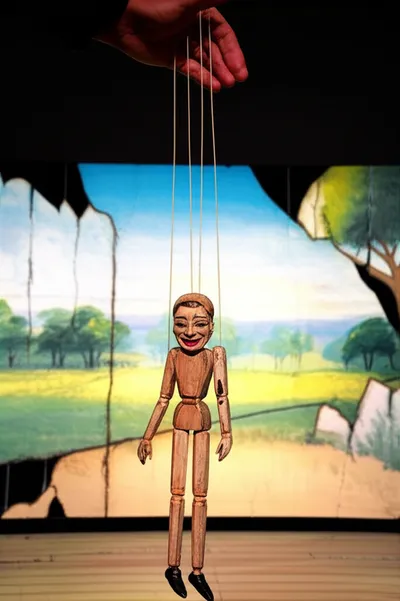 Illustration fabrications - Image 1