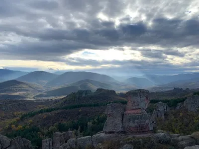 Illustration atop - Image 2