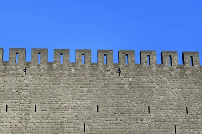 Illustration crenelated - Image 1