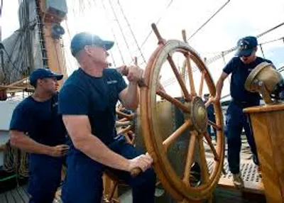 Illustration helm - Image 2